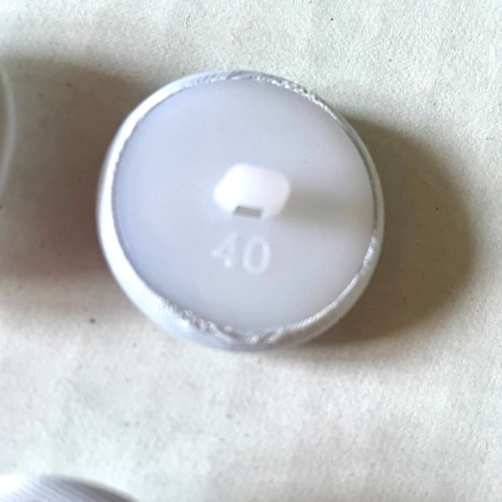 Set of 3 NY Yankees logo buttons - Picture 2 of 5